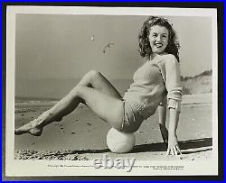 1945 Marilyn Monroe Original Photo Andre Dienes Paradise Cove Beach Volleyball