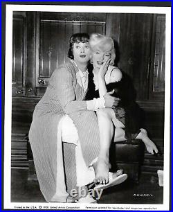 Marilyn Monroe + Tony Curtis Actors Vintage Mgm 1959 Original Photo
